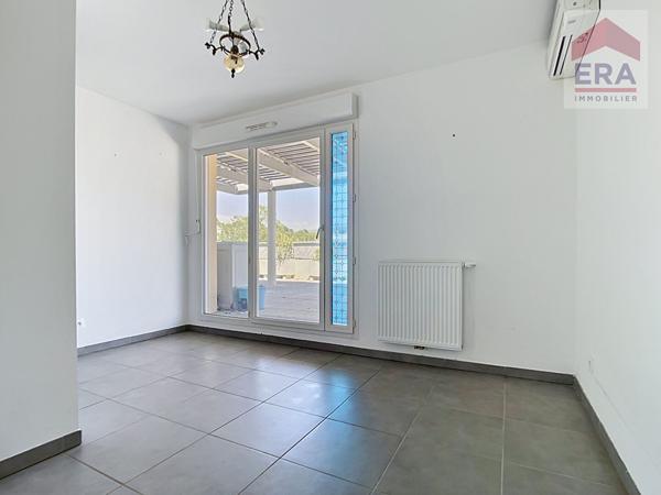 MARSEILLE 13EME - APPARTEMENT T4 83m² - TOIT TERRASSE 83m² + 2 BOXS - QUARTIER LA CROIX ROUGE