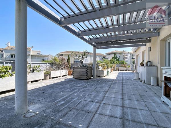 MARSEILLE 13EME - APPARTEMENT T4 83m² - TOIT TERRASSE 83m² + 2 BOXS - QUARTIER LA CROIX ROUGE