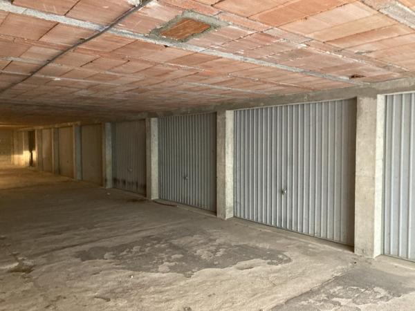 Garage N° 8 /LOT 140 Résidence AUVERGNE 43700 Brives Charensac