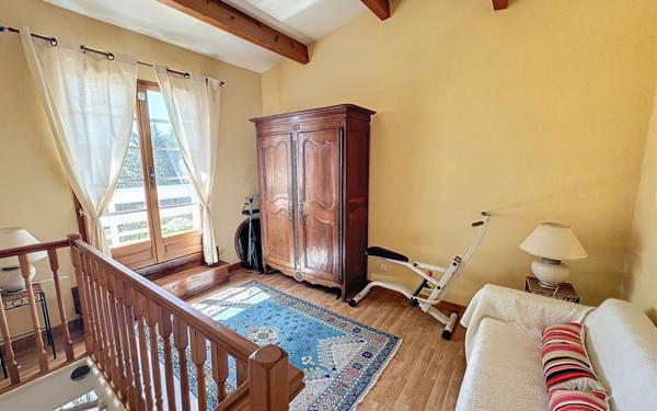 Maison à vendre    8 pièces • 223 m2 Rochefort-du-Gard