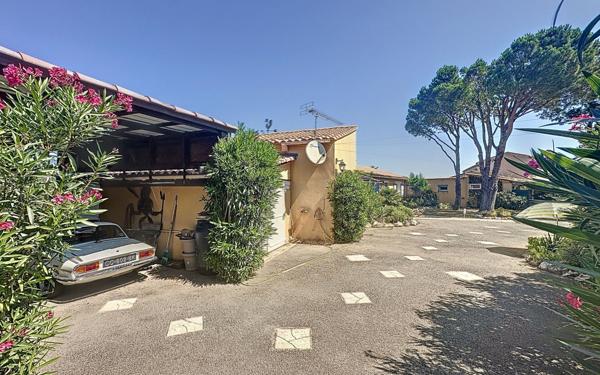 Maison à vendre    8 pièces • 223 m2 Rochefort-du-Gard