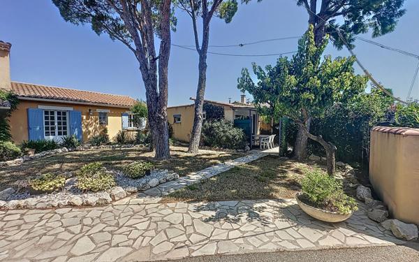 Maison à vendre    8 pièces • 223 m2 Rochefort-du-Gard