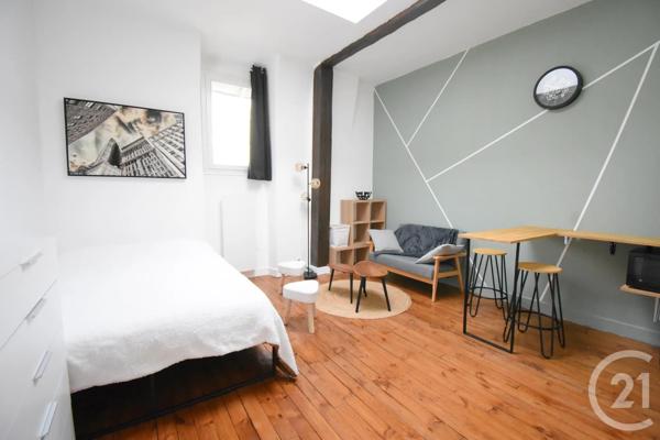 Appartement F1 à vendre  1 pièce - 35 m 2   ST POURCAIN SUR SIOULE  - 03