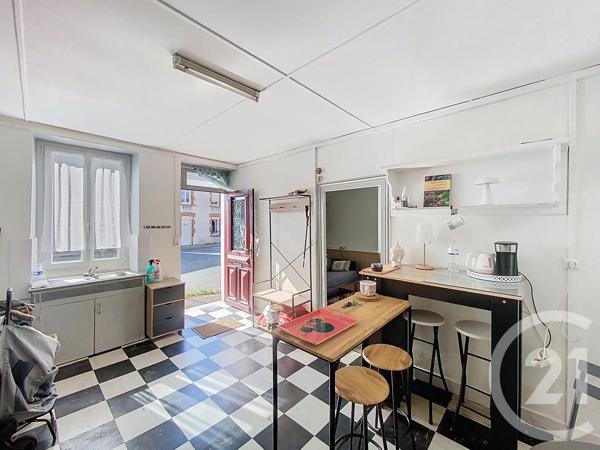 Appartement F1 à vendre  1 pièce - 35 m 2   ST POURCAIN SUR SIOULE  - 03