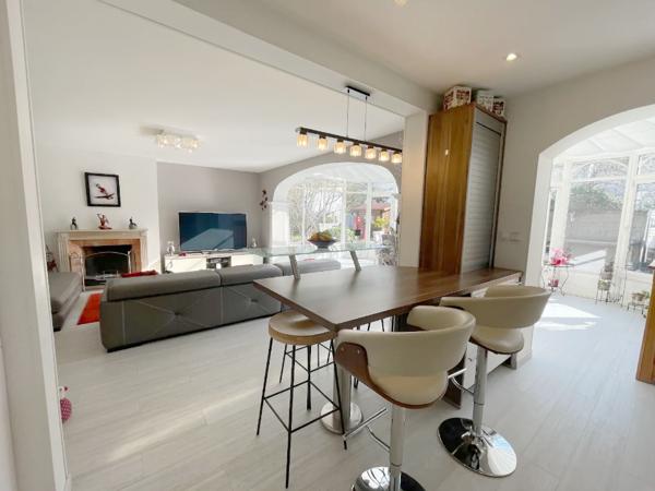 Saclay (91400) COUP de COEUR - SACLAY CENTRE BOURG - Au CALME - MAISON INDIVIDUELLE de 163m2 utiles avec JARDIN - CARTE SCOLA