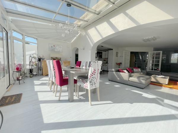 Saclay (91400) COUP de COEUR - SACLAY CENTRE BOURG - Au CALME - MAISON INDIVIDUELLE de 163m2 utiles avec JARDIN - CARTE SCOLA