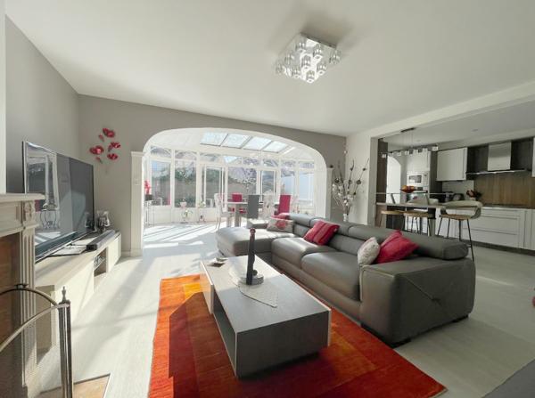 Saclay (91400) COUP de COEUR - SACLAY CENTRE BOURG - Au CALME - MAISON INDIVIDUELLE de 163m2 utiles avec JARDIN - CARTE SCOLA