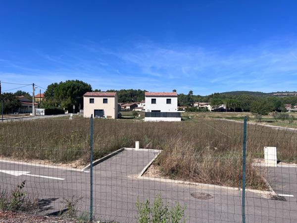 Terrain à bâtir proche de Brignoles, villas R+1