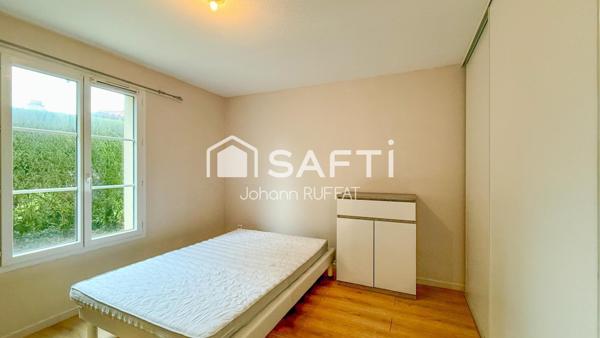 Appartement T2 (calme, jardinet, parking et tram)