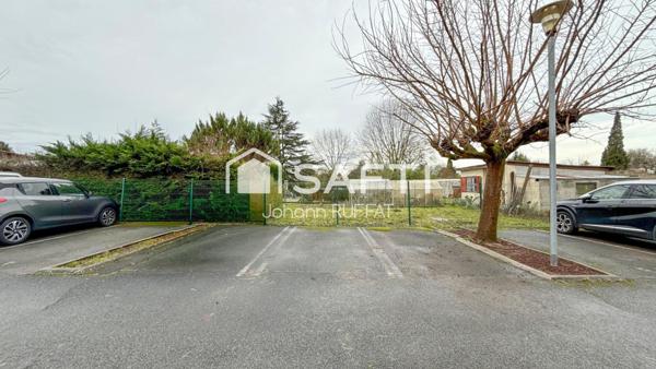 Appartement T2 (calme, jardinet, parking et tram)