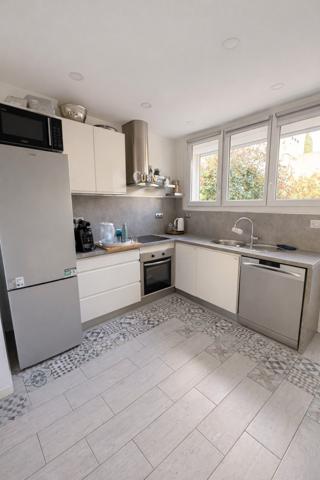 Marseille (13008) TYPE 3 ETIENNE MILAN - SAINT GINIEZ - 13008