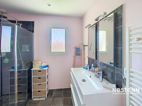 Maison moderne 4 faces à vendre à Sorède - 4 chambres, piscine et 2 garages