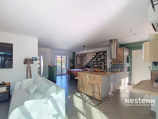 Maison moderne 4 faces à vendre à Sorède - 4 chambres, piscine et 2 garages