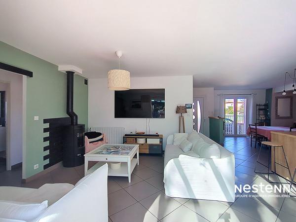 Maison moderne 4 faces à vendre à Sorède - 4 chambres, piscine et 2 garages