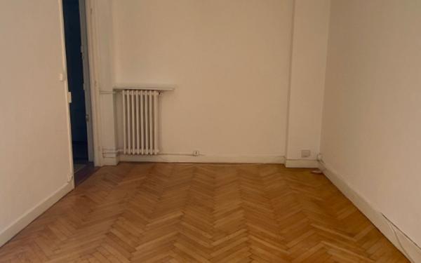 Appartement à vendre    1 pièce • 23,73 m2 Nice