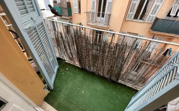 Appartement à vendre    1 pièce • 23,73 m2 Nice