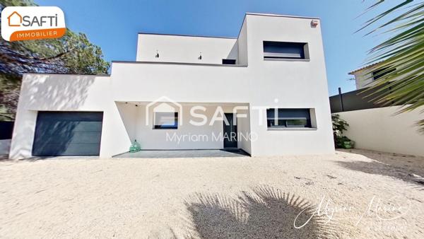 À VENDRE MAISON CONTEMPORAINE 5 PIÈCES AVEC PISCINE ET GARAGE  - 83370 SAINT AYGULF