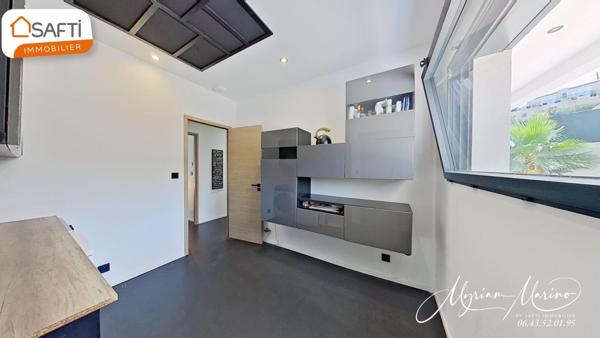 À VENDRE MAISON CONTEMPORAINE 5 PIÈCES AVEC PISCINE ET GARAGE  - 83370 SAINT AYGULF