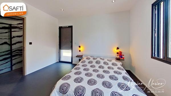 À VENDRE MAISON CONTEMPORAINE 5 PIÈCES AVEC PISCINE ET GARAGE  - 83370 SAINT AYGULF