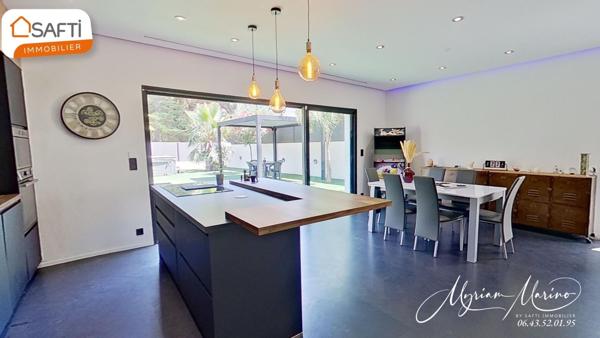 À VENDRE MAISON CONTEMPORAINE 5 PIÈCES AVEC PISCINE ET GARAGE  - 83370 SAINT AYGULF
