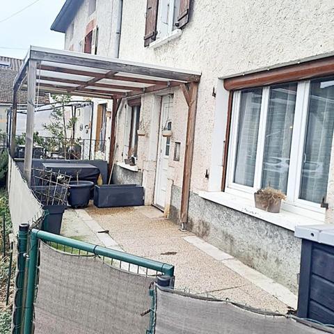 Maison à  Vendre de 131m²  4 pièces à   Saint- Jean de - Moirans ( 38430 )