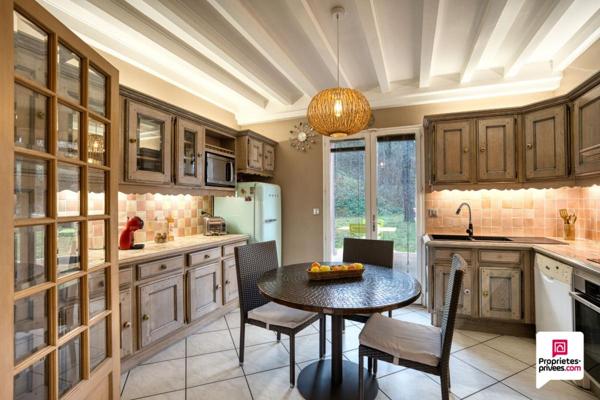 Magnifique maison familiale de caractère 158 m2  + sous sol - Terrain  2445 m2