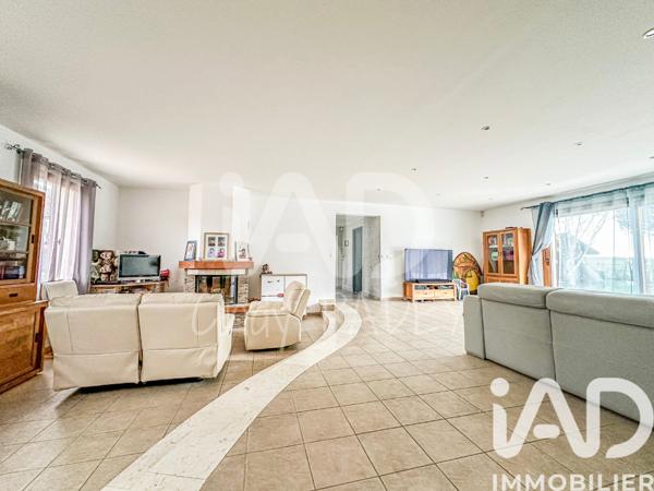 Maison à vendre 12 pièces 310 m² Crécy-la-Chapelle