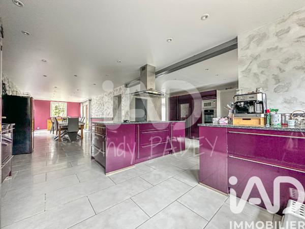Maison à vendre 12 pièces 310 m² Crécy-la-Chapelle