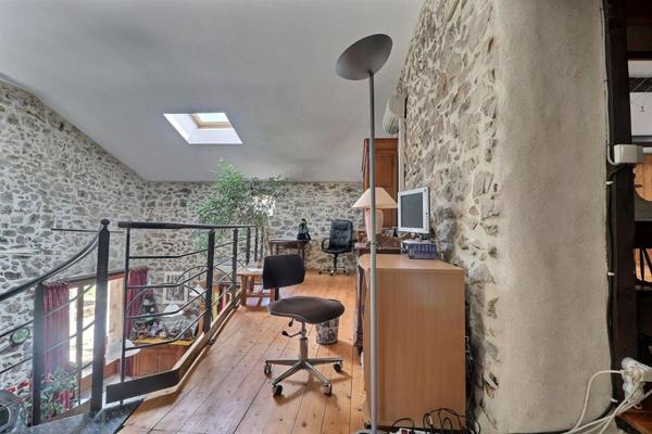 À vendre ? Propriété de caractère en pierre, avec piscine et 2 hectares ? Saint-Andéol-de-Vals (Ardèche)