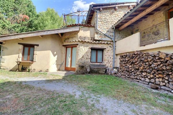À vendre ? Propriété de caractère en pierre, avec piscine et 2 hectares ? Saint-Andéol-de-Vals (Ardèche)