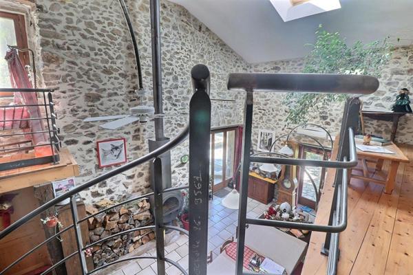 À vendre ? Propriété de caractère en pierre, avec piscine et 2 hectares ? Saint-Andéol-de-Vals (Ardèche)