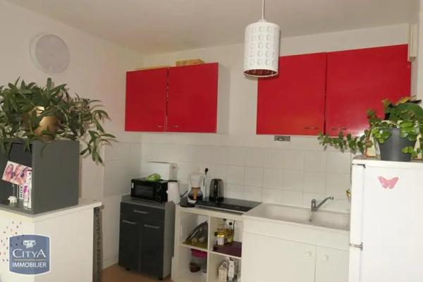 Appartement à louer 2 pièces 44.98m² Poitiers (86000)