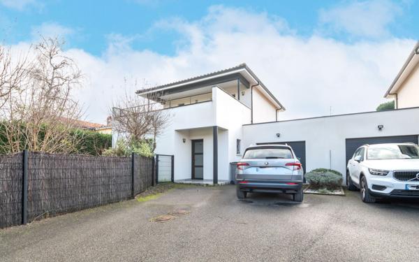 Maison à vendre    4 pièces •  Balma