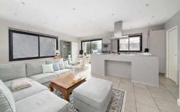 Maison à vendre    4 pièces •  Balma