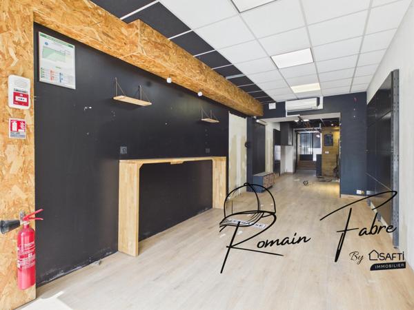 Immeuble alliant local commercial et habitation de 104 m2 en plein cœur de St André de Cubzac