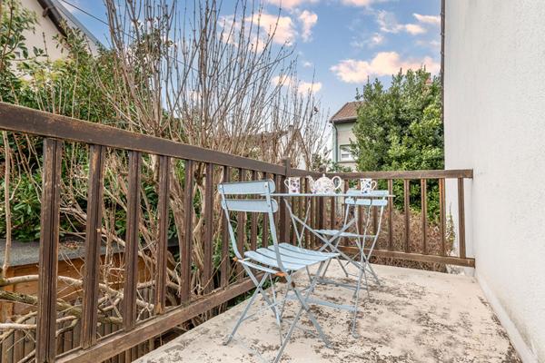 RUEIL-MALMAISON 10' rer - écoles - commerces