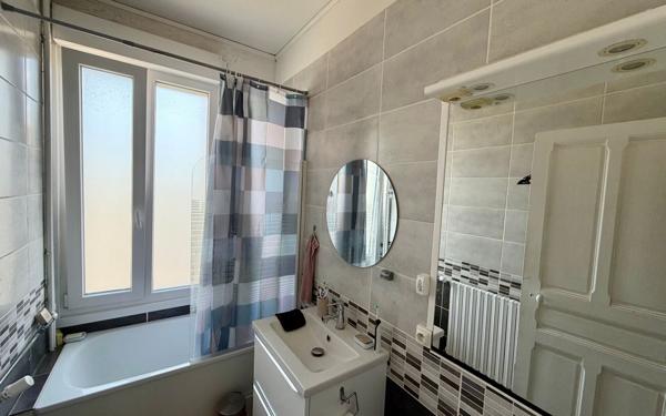 Maison à vendre    4 pièces • 92 m2 Saint-Quentin