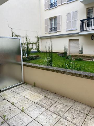Appartement 2 pièces 51 m2 - Hypercentre SAINT GERMAIN EN LAYE Loyer 1 325 €/mois charges comprises **  - Référence  18566