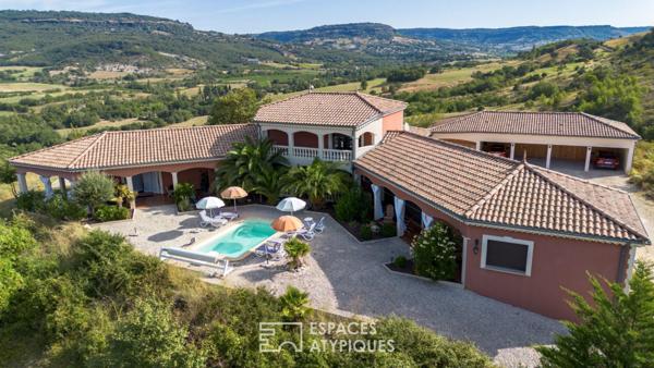 Villa de charme d’inspiration provençale avec son incomparable panorama sur les monts d’Ardèche