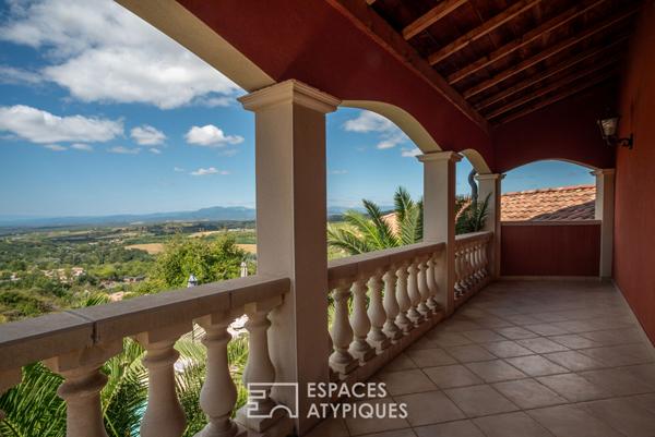 Villa de charme d’inspiration provençale avec son incomparable panorama sur les monts d’Ardèche