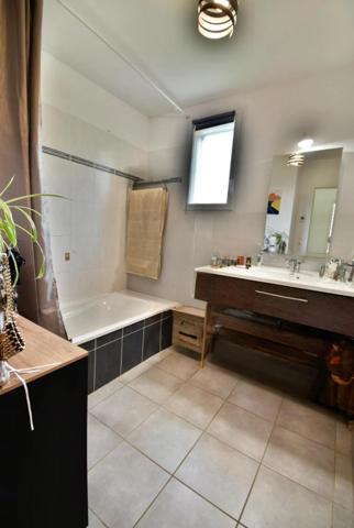 LIGNAN DE BORDEAUX - Parfait pour accueillir les enfants en toute sécurité et tout faire à pied !