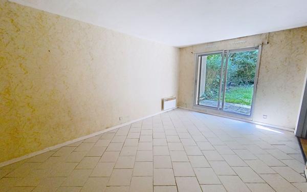 Appartement à louer    1 pièce •  Saint-Avertin