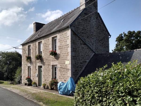 Maison à vendre |  Belle-Isle-en-Terre |  5 pièces | 106 m²