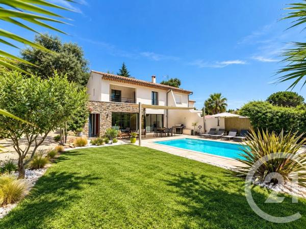 Maison à vendre  5 pièces - 150 m 2   STE MAXIME  - 83