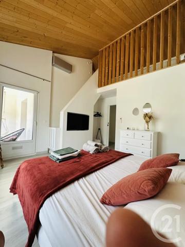 Maison à vendre  5 pièces - 150 m 2   STE MAXIME  - 83