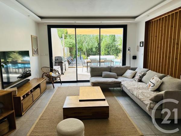 Maison à vendre  5 pièces - 150 m 2   STE MAXIME  - 83