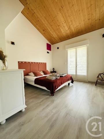 Maison à vendre  5 pièces - 150 m 2   STE MAXIME  - 83