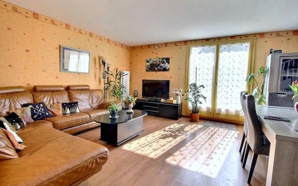 Maison à vendre    4 pièces • 84,43 m2 Élancourt