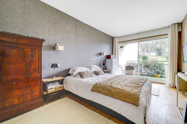 SEVRES RIVE DROITE - APPARTEMENT DE STANDING €799 000 ** - Référence 600-S