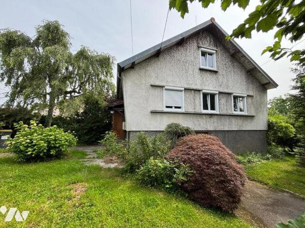 Maison 4 pièces (environ 84 m² habitables) située dans un secteur calme, proche centre